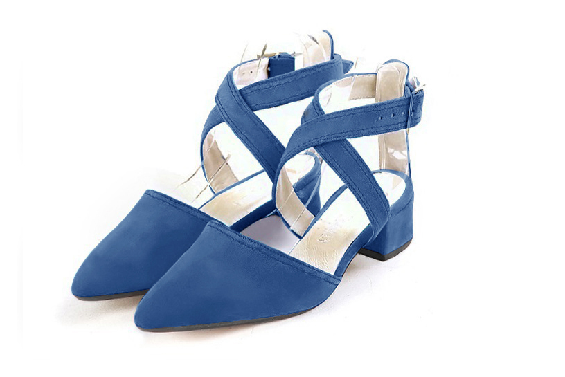 Dress closed-toe heels crossed straps in electric blue leather with low flare heels and tapered toe - Front view